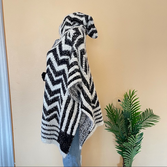 Modena hoodie, poncho, cardigan,cape ,sweater one size - Picture 7 of 12